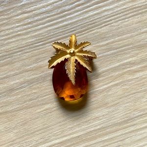 Sarah Coventry pineapple crystal brooch pendant
